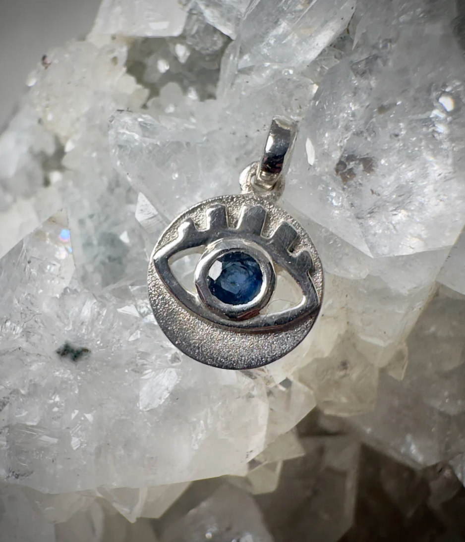 Evil Eye Pendant + Box Chain