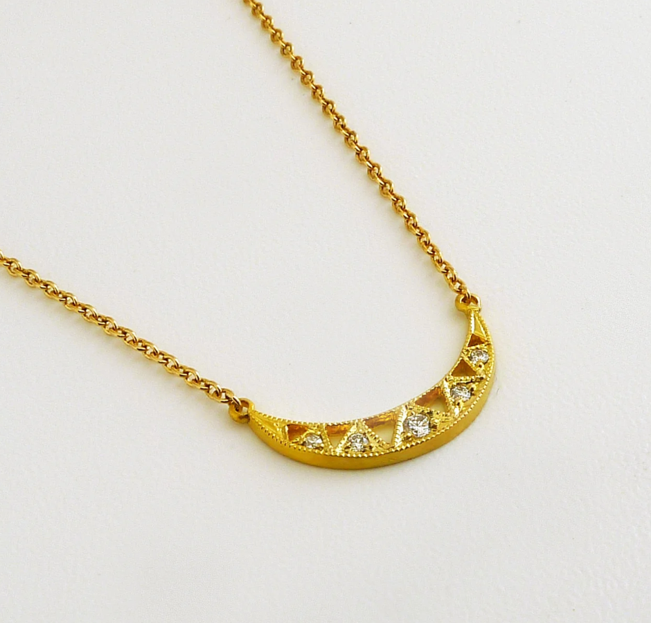 Vaeda Pendant