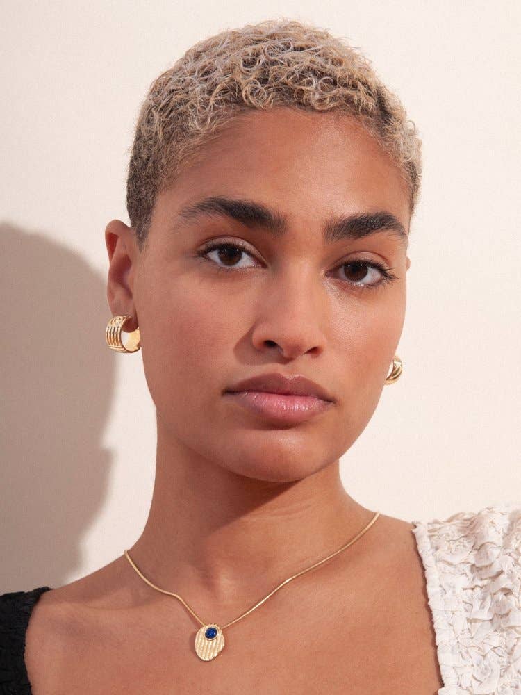 Lindsay Lewis - Chloe Hoops