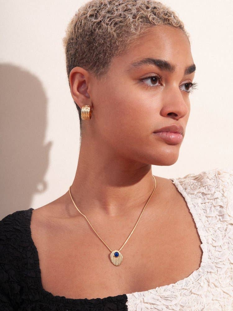 Lindsay Lewis - Chloe Hoops