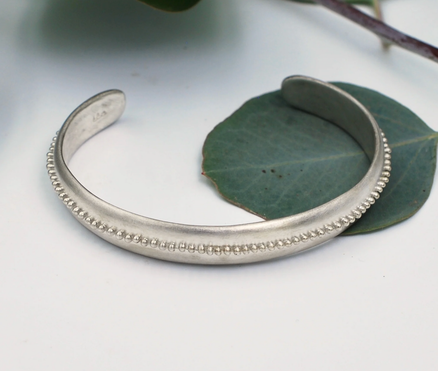 Granule Slim Cuff