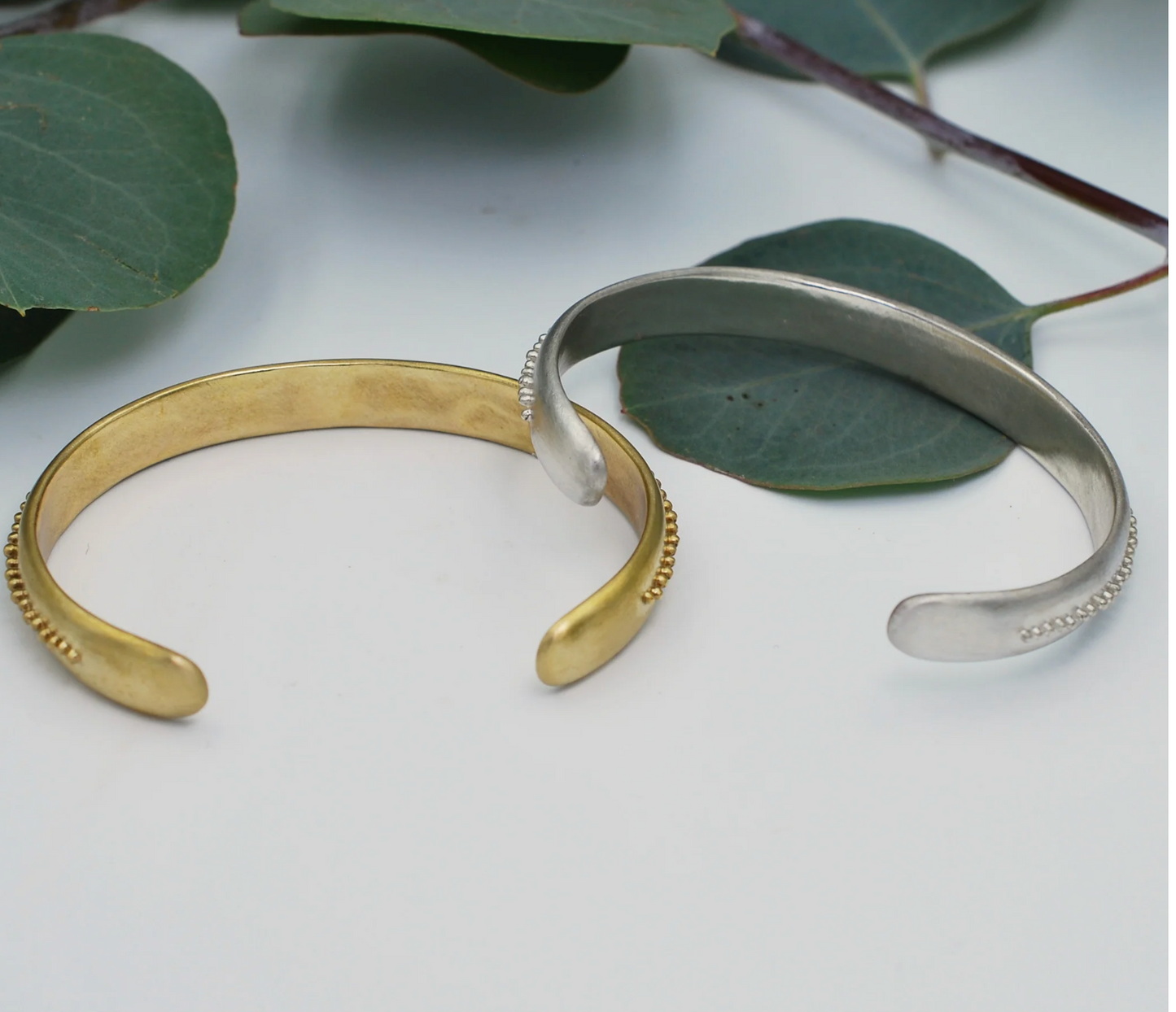Granule Slim Cuff