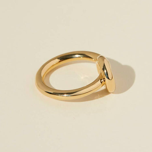 Lindsay Lewis - Ivan Ring: 4.5
