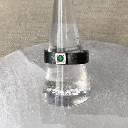 Ring with Emerald