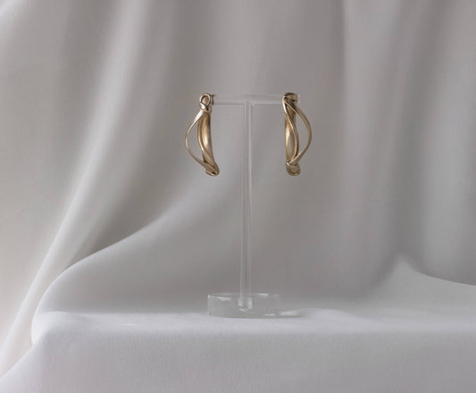 L.Greenwalt Jewelry - Draped Ribbon Earrings
: Yellow bronze